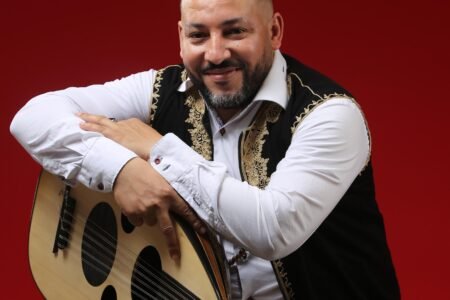 خليفة “بطمة” يُطلق أغنيته الجديدة “مرا وحدة لي كنبغي”